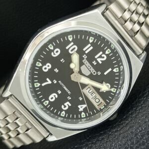 Vintage 1980 Seiko Automatic Mens Silver Watch W/daydate & Black accents